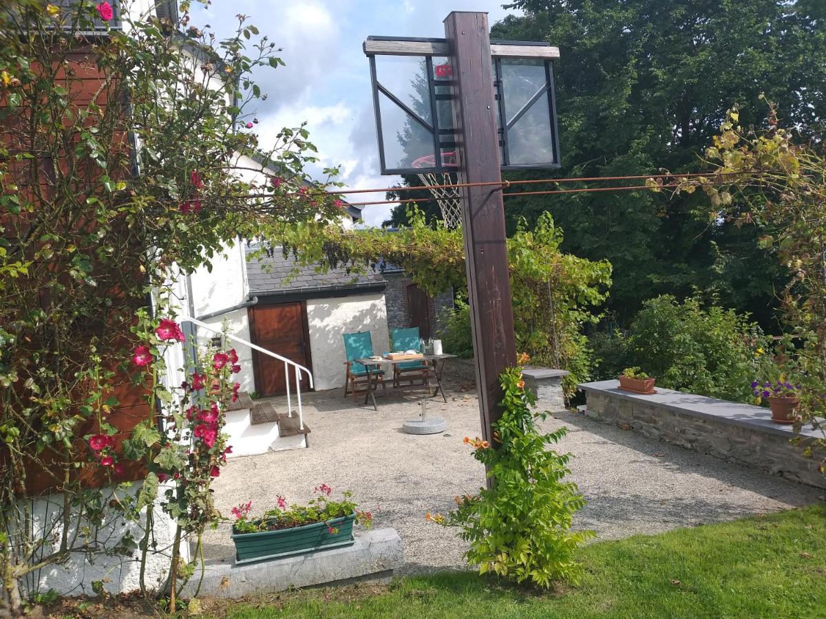Gite L'Ecole De Ma Mere Vila Bertogne Exterior foto